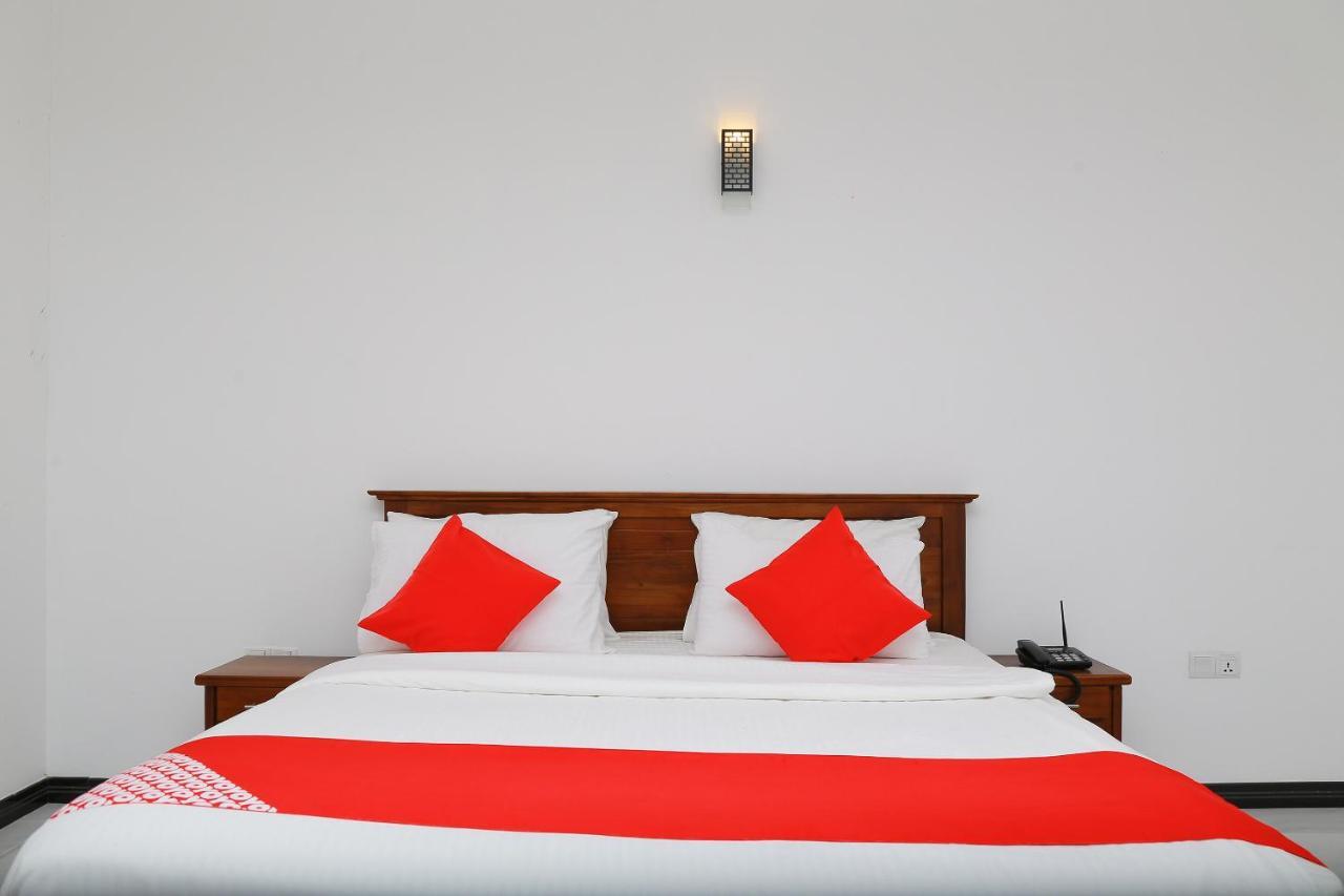 Oyo 278 Hotel Rivelka Kundasale Dış mekan fotoğraf